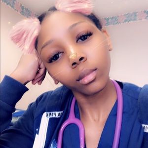 Meet your Posher, Melanie